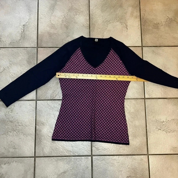 Saks Fifth Avenue lightweight sweater - Picture 1 of 8